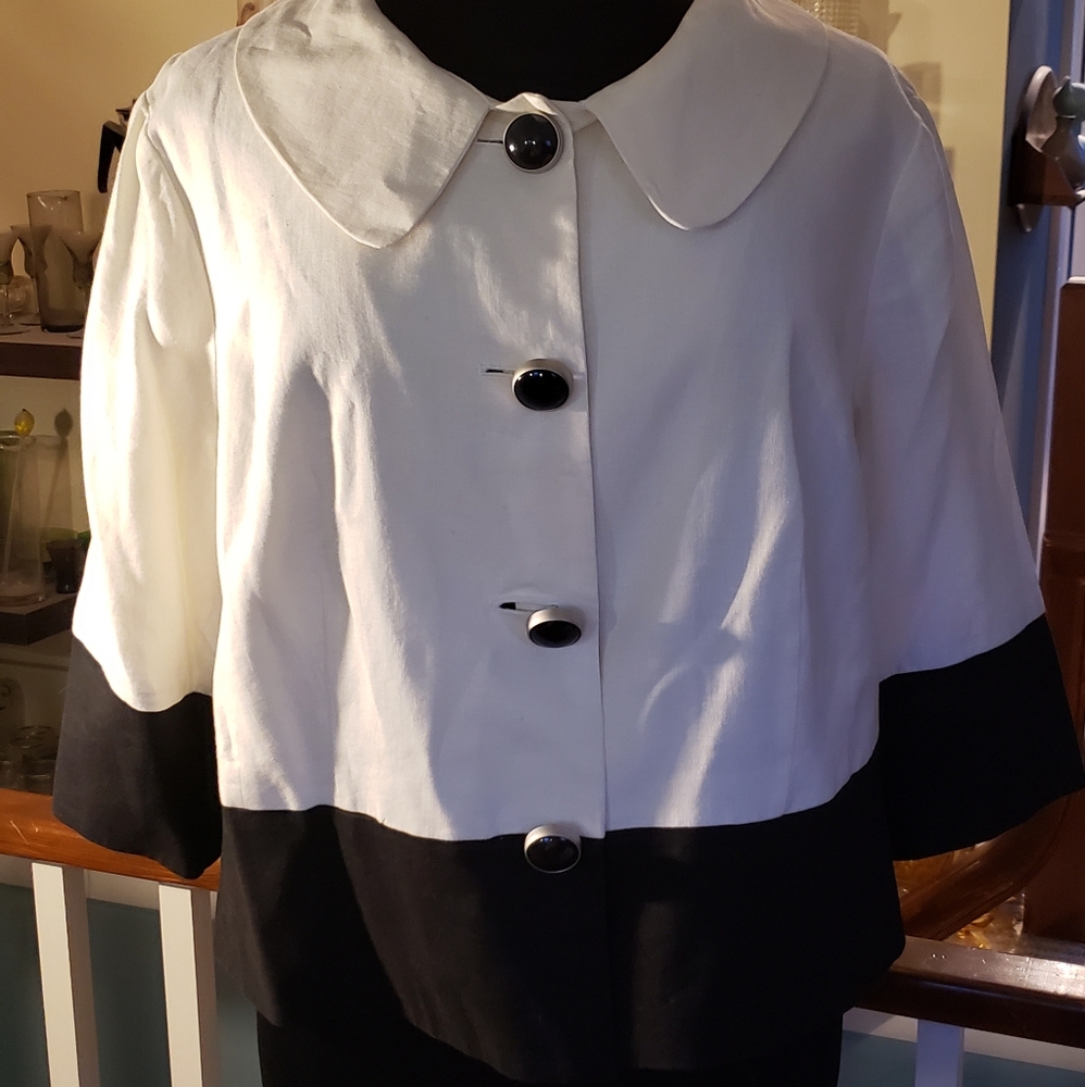 Vintage Nine West Womens Black And White Linen Swing Cropped Hem Top